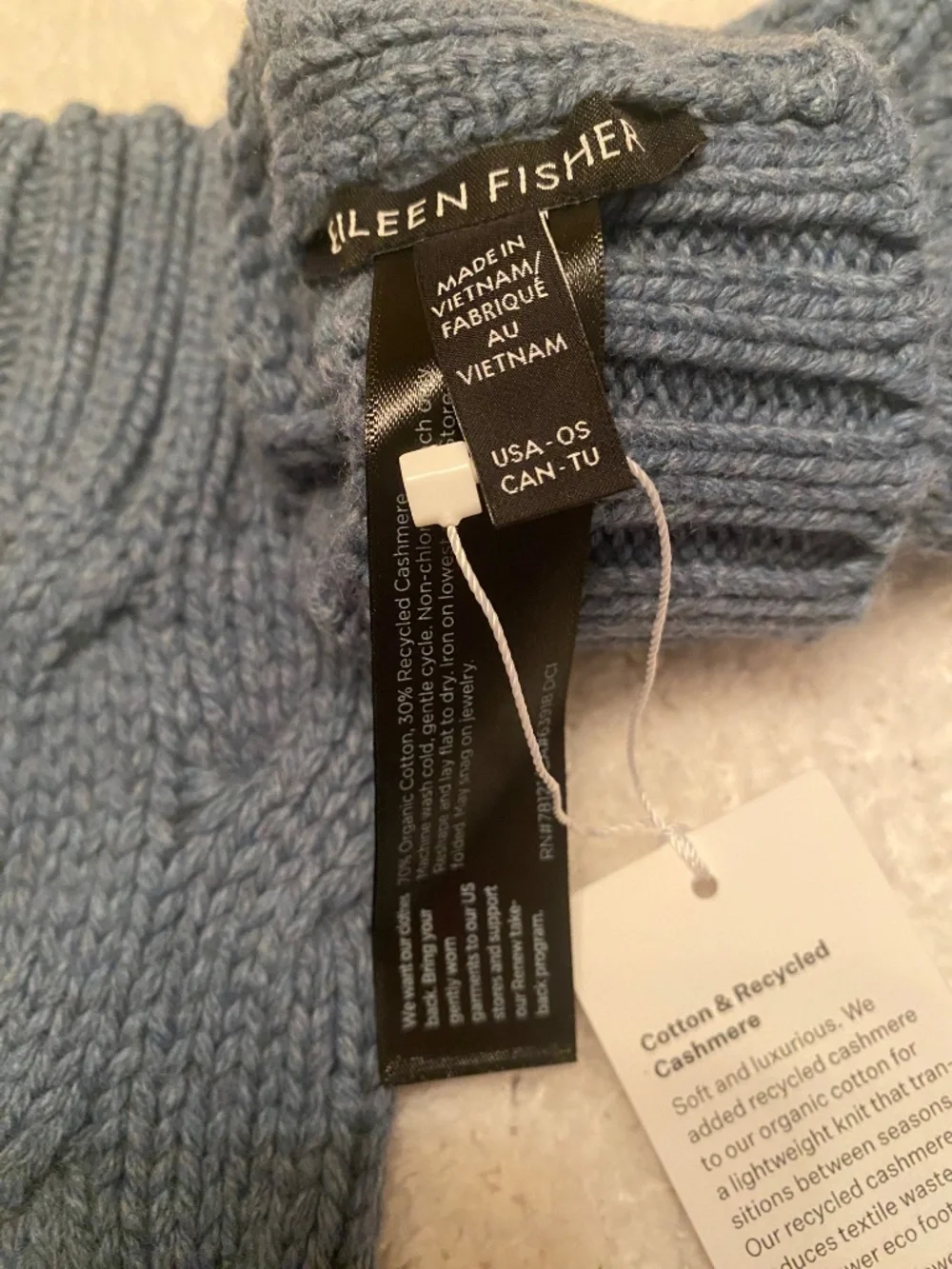 Share EILEEN FISHER GLOVELEETE KNIT ORGANIC COTTON & CASHMERE SEA SPRAY COLOR